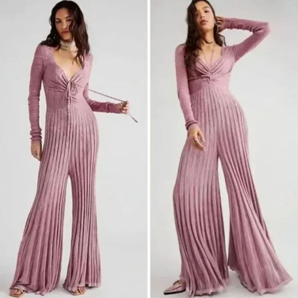 NEW Free People Pink Long Sleeve Knit Flare Pleated Lady Luck‎ Jumpsuit, size S - Picture 1 of 16